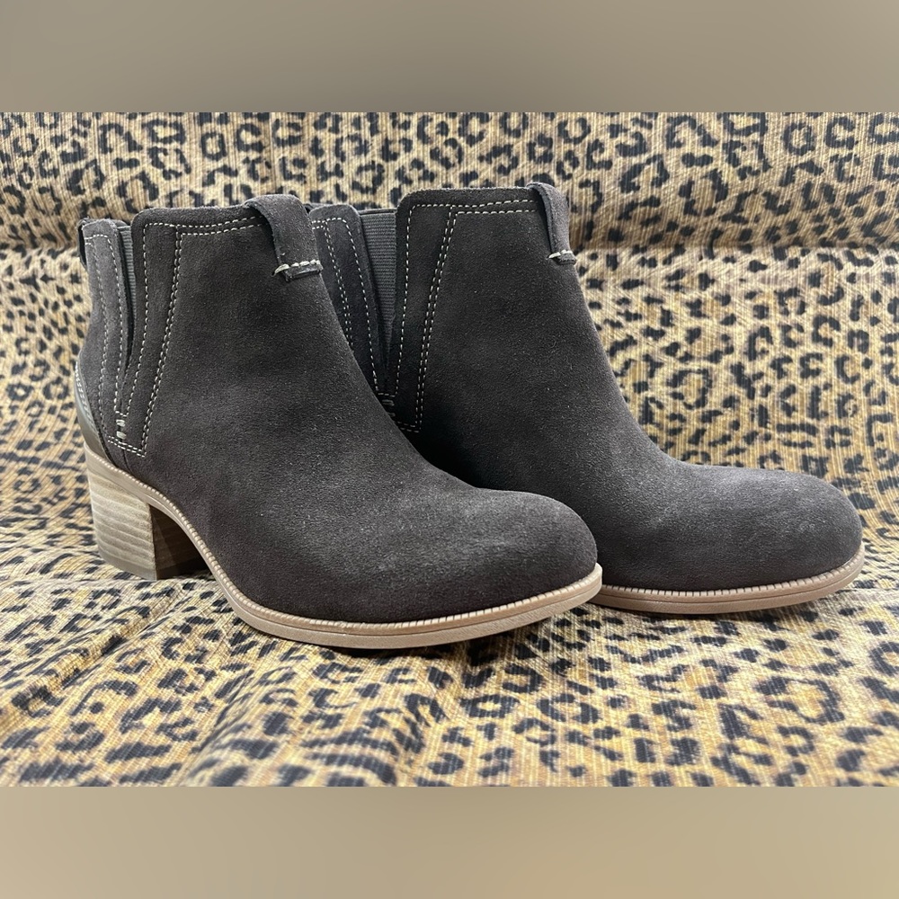 Clarks Women Maypearl Daisy Ankle Boot NWOT